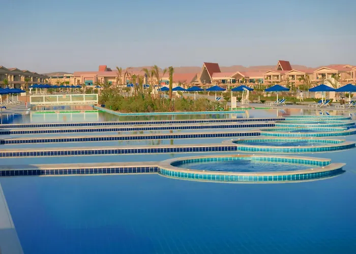 Pickalbatros Sea World - Marsa Alam- "aqua Park" Resort El Qoseir