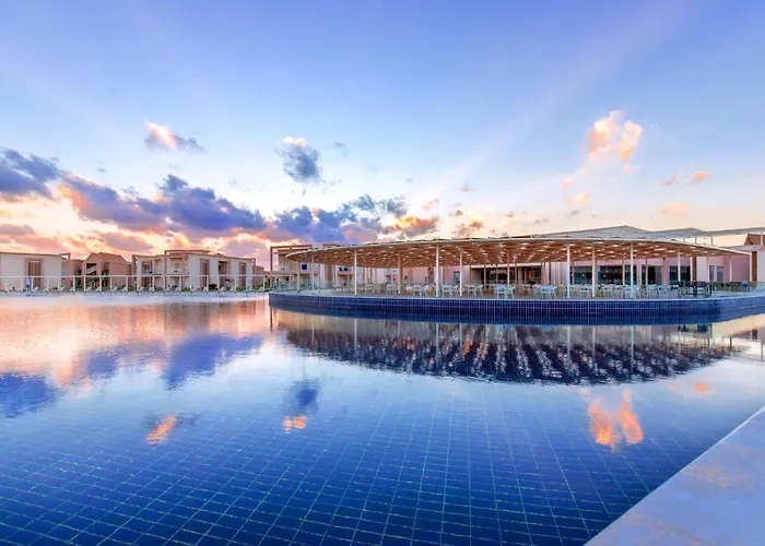 Pickalbatros Sea World - Marsa Alam- "aqua Park" Resort 5*